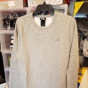 Used Nike SB crew neck sweater sz Large